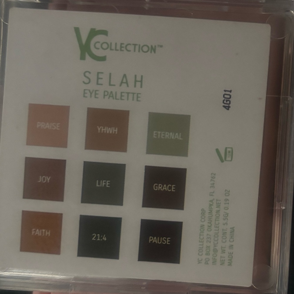 VC Collection Selah Eye Palette | NWT variety of finishes in ocean colors